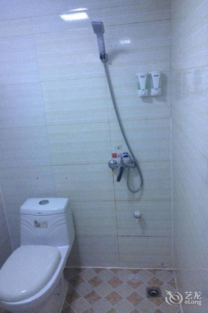Guilin Tianyi Business Hotel Buitenkant foto
